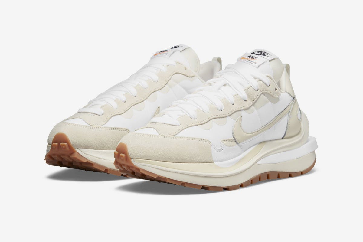 nike sacai vaporwaffle triple white